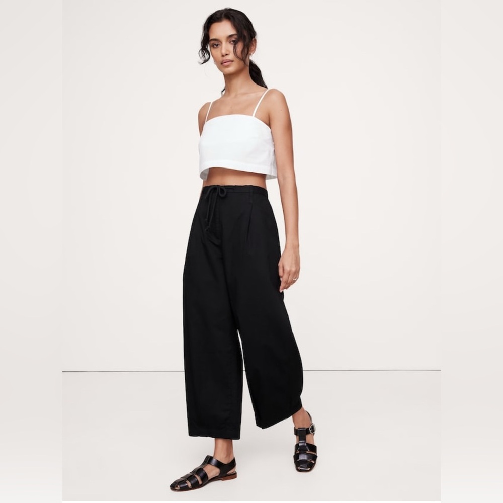 BANANA REPUBLIC HIGH-RISE PLEATED COTTON POPLIN CROPPED PANT - Picture 9 of 10